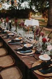 Classic and contemporary wedding table setting ideas to wow your guests, from cakes to make your table setting a talking point. Setting The Wedding Table Allegro Entertainment