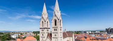 The city was nearly completely destroyed in world war ii, therefore there are not many historic buildings left. Startseite Wiener Neustadt