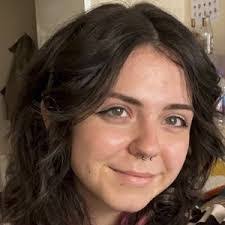 Lisa Fern's Instagram, Twitter & Facebook