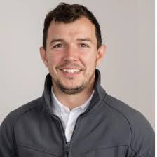 I am pleased to finally say that I have graduated with a 2:1 in Accounting  at Ulster University.