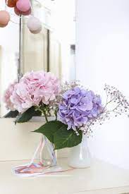 This Cool Trick Can Make Your Hydrangeas Last Much Longer Hydrangea Garden Hydrangea Arrangements Beautiful Flowers