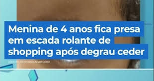 Menina de 4 anos fica presa em escada rolante em um shopping #BalançoGeral #Shorts