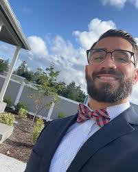 Shawn Calder's Instagram, Twitter & Facebook