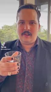 How many do you reckon this bloke had? We say six 😂