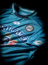 Ein selbstverständnis, geprägt von tradition, großer leidenschaft und dem gemeinsamen streben nach. Novas Camisas Do Sk Sturm Graz 2019 2020 Lotto Mantos Do Futebol