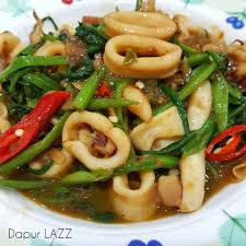 Resep kangkung belacan / ala rumahan sederhana. Sayur Kampung Juga Dapat Perhatian Masak Kangkung Goreng Belacan Rencah Sotong