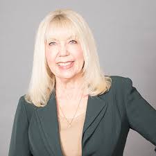 Peggy Pence's Instagram, Twitter & Facebook