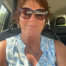 And down comes the former Friendly's Restaurant