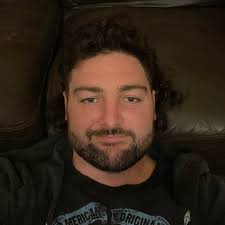 What are the different story arks in Ark Survival?