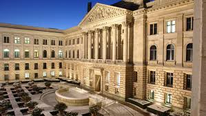 Das gesetz wird einen tag nach seiner veröffentlichung im bundesgesetzblatt i in kraft treten. Bundesrat Das Gebaude Das Gebaude Des Bundesrates