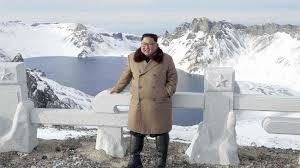 Surat pribadi adalah surat yang berfungsi untuk memberikan kabar kepada keluarga, teman, atau sahabat. Kim Jong Un Surati Presiden Korsel Khawatir Infeksi Corona