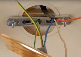Maksud wayar merah dan hitam cara pasang wayar suis lampu kod warna wayar elektrik cara wiring lampu rumah cara pasang lampu panjang wayar extension soket plug 3 pin asas pendawaian elektrik. Menyambungkan Candelier Dengan Tiga Wayar 314167 Info