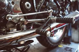 Eko merancang bodi motor seperti fairing, tangki dan hornet sesuai konsep cafe racer full fairing. How To Build A Cafe Racer 10 Key Ingredients