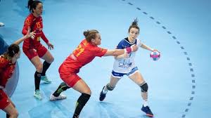 Duminica, de la ora 11:00, romania isi joaca ultima sansa pentru accederea in semifinale. Cm Handbal 2019 AtenÅ£ie Romania Rusia Face Ravagii La Mondialul De Handbal De Unde Vine Pericolul Pentru JucÄtoarele Lui Ryde