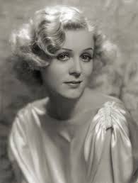 Gloria Stuart ♥️♥️♥️⭐ photographed circa 1932 by Jack Freulich.