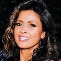 Janis Ransom's Instagram, Twitter & Facebook