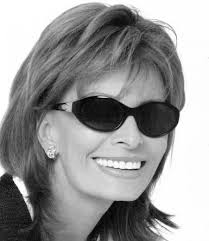 The Natural Blonde Puts Lipstick On Her Forehead When She Wants To Make