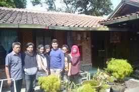 Klik tombol di bawah ini untuk pergi ke halaman website download film preman pensiun: Serunya Wisata Preman Pensiun Di Bandung Halaman All Kompasiana Com