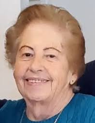 Aggie Smith's Instagram, Twitter & Facebook