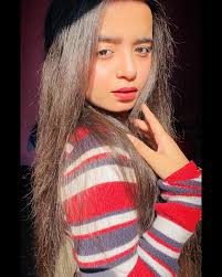 Be yourself, there's no one better”❤️🌈✨ . . . #nainaverma #newpost  #instagram #photoshoot #photography #picture #loveyourself #sunkissed  #photographylovers #photo #girl #loveit