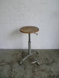 industriele kruk atelier kruk stoel in hoogte verstelbaar te koop groningen gr kruk stoel stoelen kruk