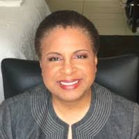 Karla Miles's Instagram, Twitter & Facebook