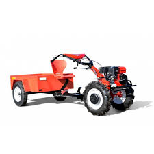 Elektrický je jednodušší na údržbu. Aiatraktor Mullafrees Jarelkaruga Hecht 7100 Set Cultivators Photopoint