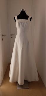We did not find results for: Brautkleid Weiss Pronuptia Luxuspuppe Luxusmode Aus Zweiter Hand