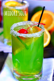 8 Green Cocktails To Take Your St Patrick S Day To A Whole New Level Midori Sour Recipe Sour Foods Drinks Alcohol Recipes
