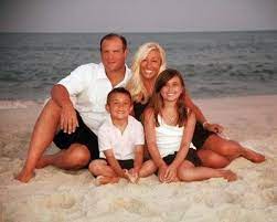 Best 25 Family Beach Poses Ideas On Pinterest Family Beach Pictures Poses Family Beach Portraits Family Beach Pictures