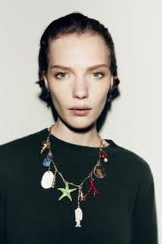 14 collares que encapsulan lo mejor del verano