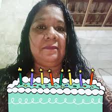 Tirei essa foto ontem á noite ( Dom ) na minha igreja, no fim do culto. Foi  ceia, meu pastor pregou muito, e eu chorei abessa. Na noite anterior á essa  foto,