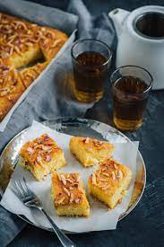 Do you need to put syrup kn semolina cake : Revani A Semolina Cake Soaked With Sugar And Citrus Syrup