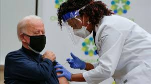 62 (1·3%) of 4902 individuals in the placebo group and 16 (0·1%) of 14 964 participants in the vaccine group had. Biden Recibe La Vacuna Del Covid 19