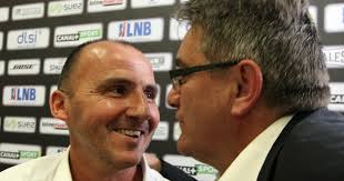 Insécurité, tensions et bisou…