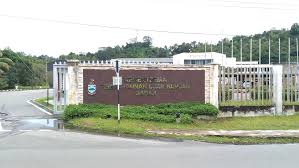 Permohonan hendaklah dibuat secara online dengan menggunakan laman sesawang rasmi yang telah disediakan oleh kementerian pembangunan luar bandar yang kami telah sediakan pautannya seperti dibawah. Kementerian Pembangunan Luar Bandar Sabah Di Bandar Kota Kinabalu