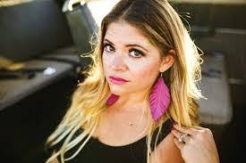 Jen Walsh's Instagram, Twitter & Facebook