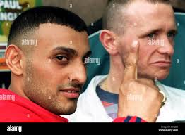 Boxe-Prince Naseem Hamed vs Paul Gingle-Press Condance-.Le prince Naseem  Hamed a pour objectif d'être à nouveau numéro un alors qu'il s'occupe de  Paul Gingle (à droite) lors d'une conférence de presse pour