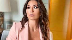 La mia capsule collection 👚🧢 bit.ly/3km0krm. Insultata Da Elisabetta Gregoraci Perche Giovane E Bella Il Retroscena