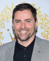 Canadian actor from when calls the heart