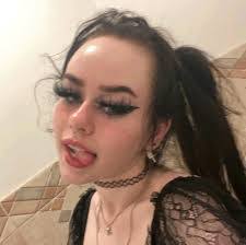 Olivia Delaney's Instagram, Twitter & Facebook