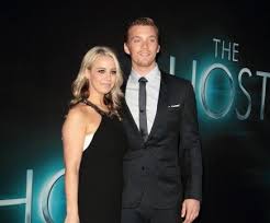 The Host Star Jake Abel Marries Allie Wood Jake Abel Jake Married