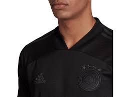 Das aufgestickte verbandslogo auf der brust zeigt. Das Neue Adidas Dfb Auswarts Trikot Bei Sport Kanze Kaufen