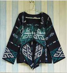 Kain velvet atau lebih dikenal dengan nama kain beludru merupakan jenis kain tenun tafting yang memiliki struktur halus dan rata sehingga tampak lembut dan. Jual Blazer Rompi Kain Tenun Tradisional Lazada Co Id