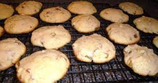 Bake at 375 degrees f each sheet of cookies for 8 to 10 minutes. The Cereal Baker Irish Christmas Cookies November Dessert Irish Cooking Irish Christmas Irish Recipes