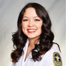 Sarah Lapinski's Instagram, Twitter & Facebook