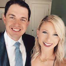 🔅Happy Hump Day!!!🔅 ▫️It's Wednesday and I finally had some time to look  at photos and just be grateful for the amazing trip I had last weekend back  home to St.Louis Missouri!