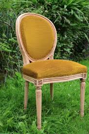 Choisir le bon comme les chaises sont des meubles très utilisés, il est préférable d'opter pour un tapis tissé à plat. Diy Retapisser Un Dossier De Siege Avec Une Photo Imprimee