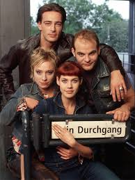Help us build our profile of felicitas woll! Berlin Berlin Tv Serie 2002 Filmstarts De