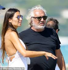 Giulia salemi is pierpaolo pretelli they are one of the most followed and loved couples of summer 2021 and regularly #prelemes is one of the most popular hashtags on social media. Elisabetta Gregoraci Ultime News